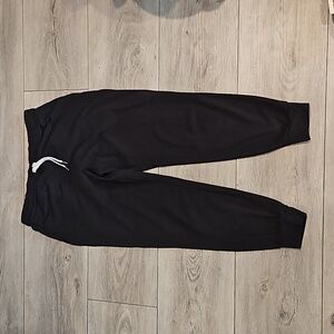 Vuori Performance Joggers size Small black